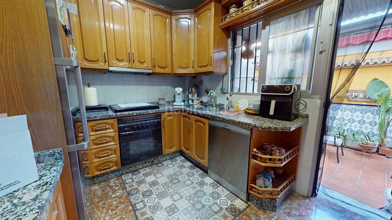 Foto 047bf4f2-5b9c-4f37-a805-beef10e01efb. Casa adossada amb calefacció aparcament a Poniente-Norte - Miralbaida - Parque Azahara Córdoba