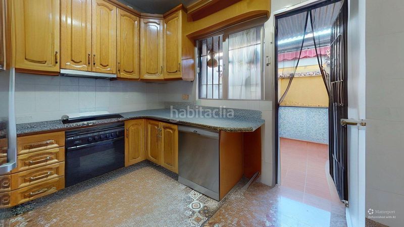 Foto b9f6e855-806c-4aec-8023-9a52f346ebb5. Casa adossada amb calefacció aparcament a Poniente-Norte - Miralbaida - Parque Azahara Córdoba
