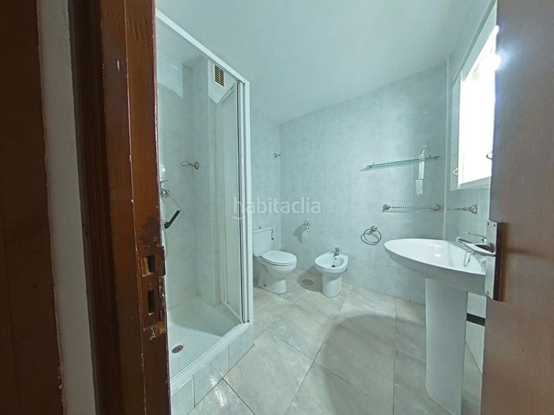 Foto b9052e9d-38a8-4c00-8127-83559497a252. Pis amb aparcament a Santa Rosa - Valdeolleros Córdoba