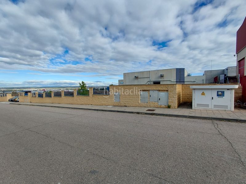 Foto a6171a12-f0b9-4981-ab0f-6bb82c9985eb. Affitto area edificabile industriale in calle de los muchos 18 in Chiloeches