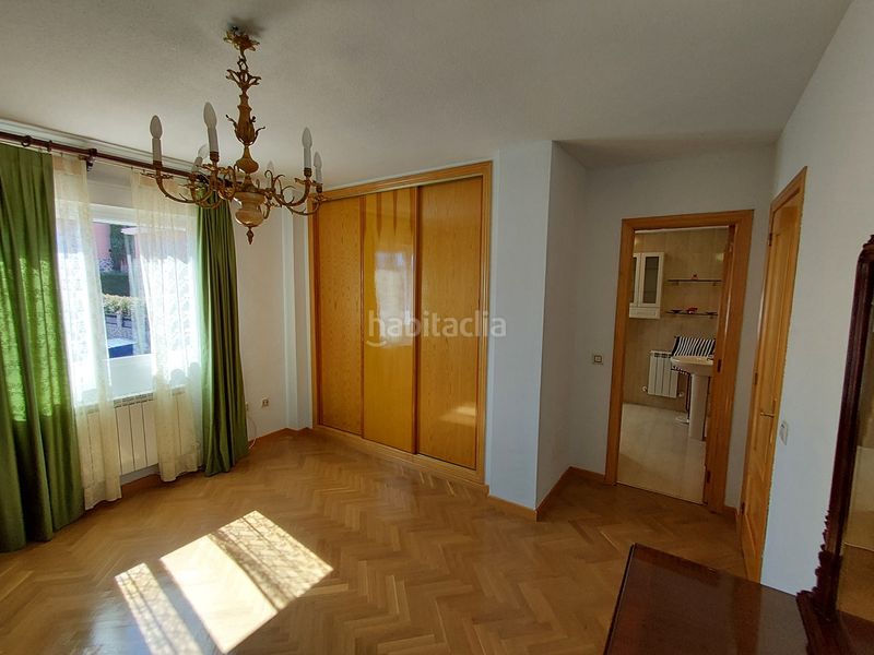 Foto d130a310-3957-4510-aa5b-b83710345e6d. Xalet amb calefacció aparcament a Villalbilla pueblo Villalbilla