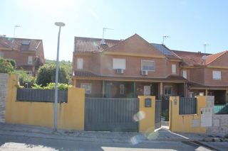 Chalet  Avenida soledad. Magnifico chalet en villalbilla