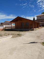 Miete Chalet in Avenida soledad 33. Alquiler de chalet