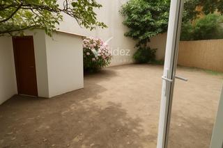 Etagenwohnung in Centro-Manguilla. Piso bajo con jardin 2 habitaciones nuevo