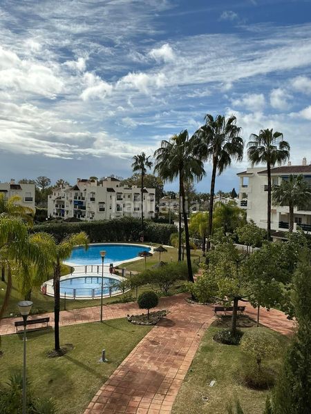 Foto c5d3a77c-8de1-495c-aefa-b5be94be7084. Pis amb aparcament a Nueva Andalucía centro Marbella