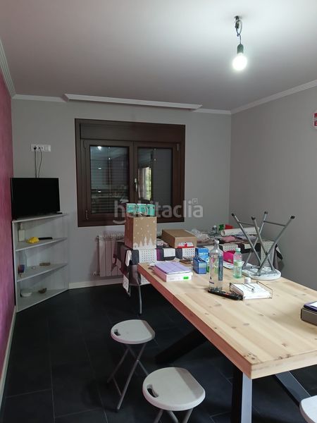 Foto a661dbe2-fea0-42bb-b7f1-d041586095a3. Casa amb aparcament a Ponteareas
