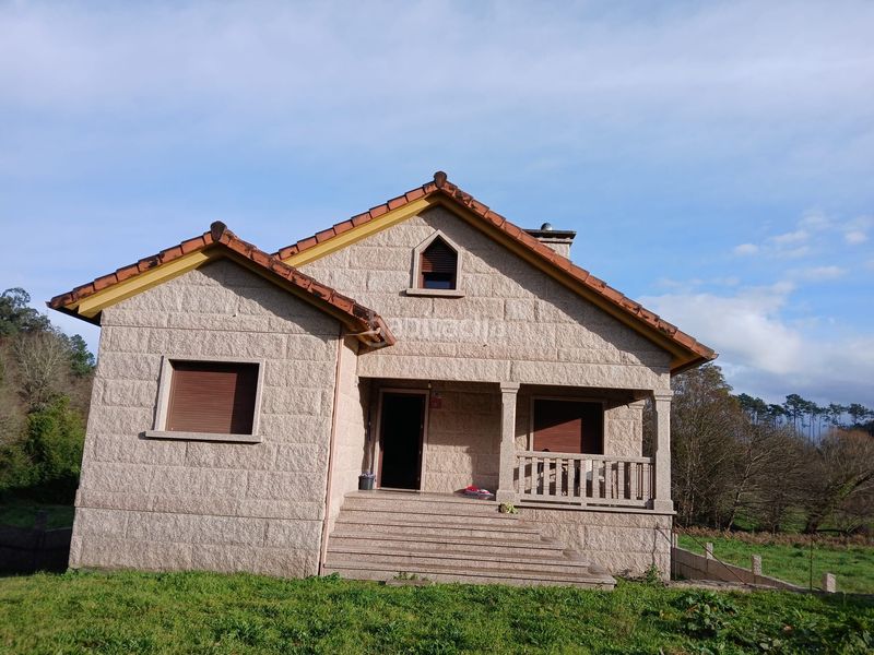 Foto ab95d61c-7886-4d2d-9fd0-cfdc775a3885. Casa amb aparcament a Ponteareas