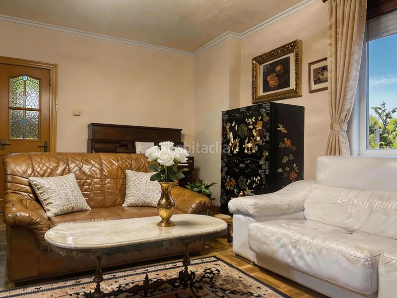 Foto a32e5833-fb4f-4f11-a149-b5c9fa1bfa4c. Casa amb aparcament a Somió Gijón