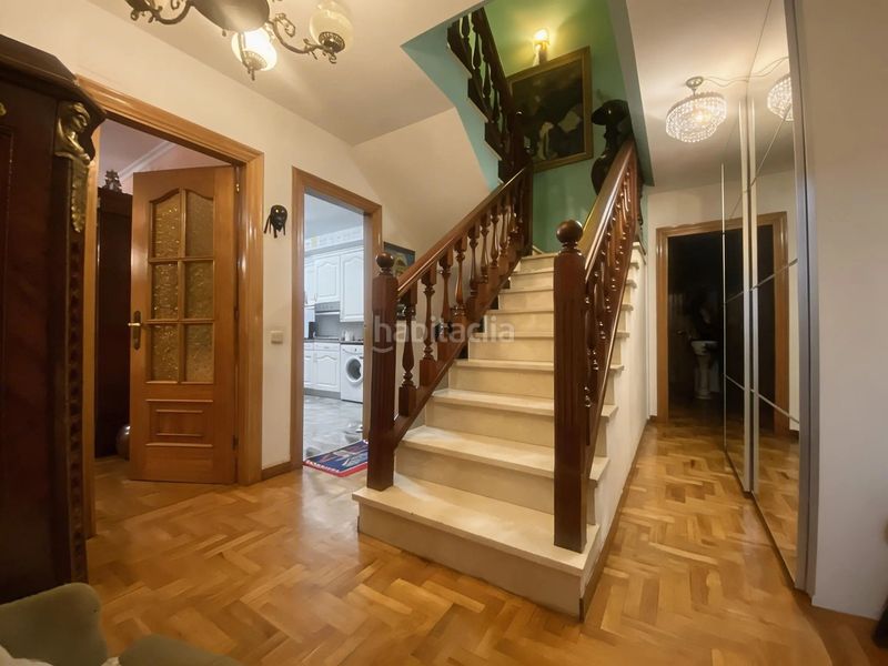 Foto b97a3381-3eb3-4953-b7b1-438799e3570f. Casa amb aparcament a Somió Gijón
