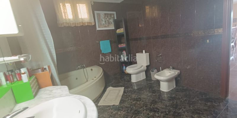 Foto 49b7dc0d-f22d-46cc-b45d-b55b8ddae346. Casa amb aparcament a Los Portales - Visvique Arucas