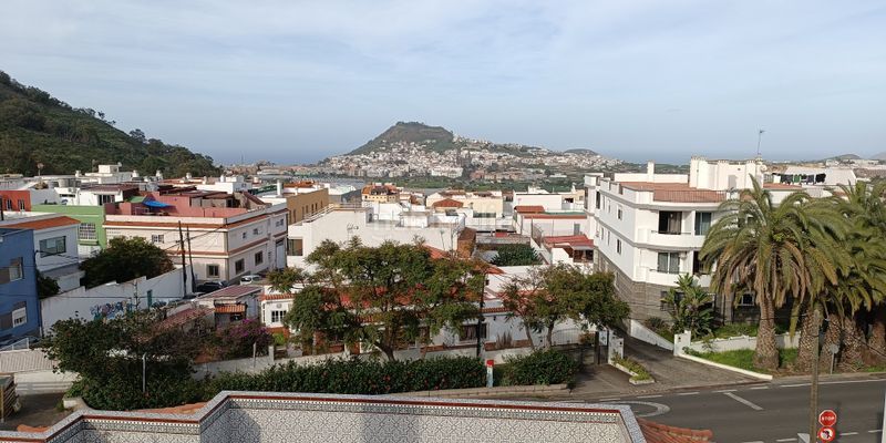 Foto df9b8c11-340d-47cb-9641-b64f4bb2da04. Casa amb aparcament a Los Portales - Visvique Arucas