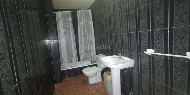Foto dfdb9792-4466-4c73-8e83-c84d59ce9ca0. Casa amb aparcament a Los Portales - Visvique Arucas