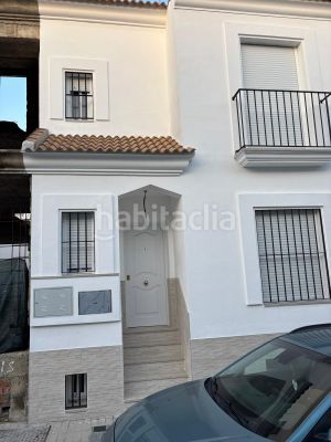 Foto a1d318d9-c619-48d3-8b63-562efd442a94. Casa a Guillena pueblo Guillena