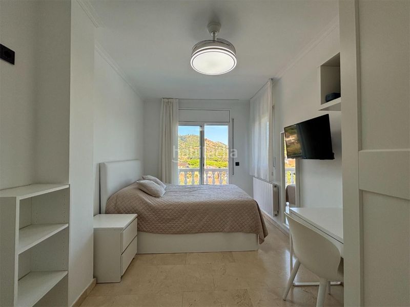 Foto 0dbfcfd8-6aa1-46f8-ba88-8026772c2e90. Casa amb aparcament a Calella