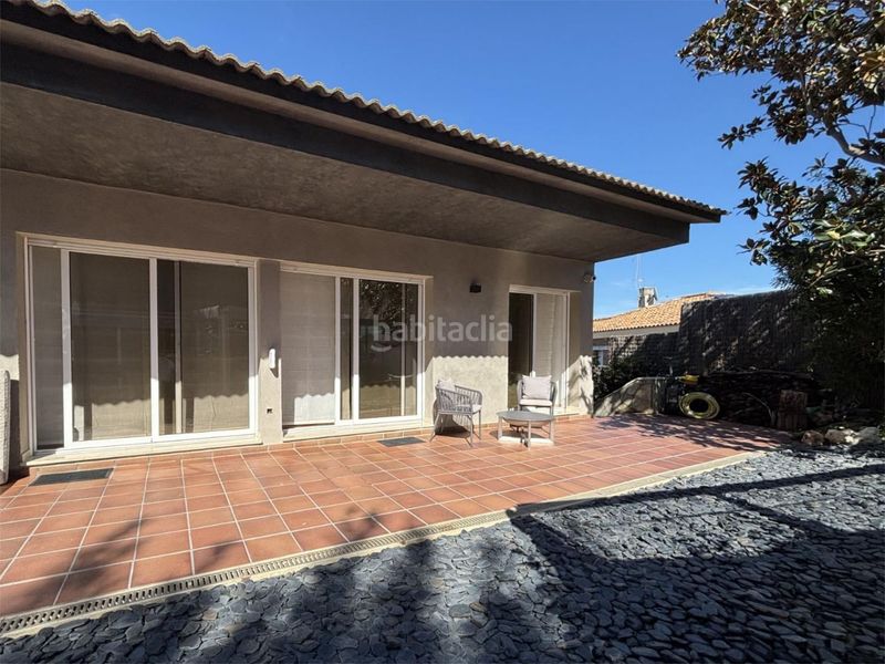 Foto 5c43b0cb-1f5e-495f-872d-218260447cc2. Casa amb aparcament a Calella