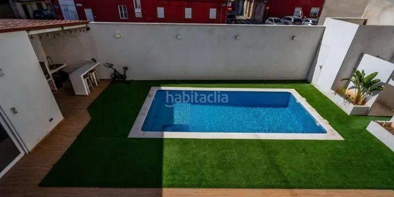 Foto be817260-90af-4260-8a16-3879af1fc7a7. Casa amb aparcament a Natzaret Valencia