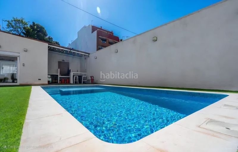 Foto 74846272-8405-4452-9674-8bd6fb00fb60. Maison avec parking dans Natzaret Valencia