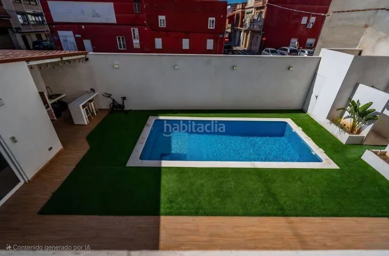 Foto 93f99b46-77d7-466e-85a3-e190a70be92a. Maison avec parking dans Natzaret Valencia