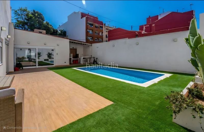 Foto 97b4958e-7298-451e-a57f-23ef048b138c. Maison avec parking dans Natzaret Valencia
