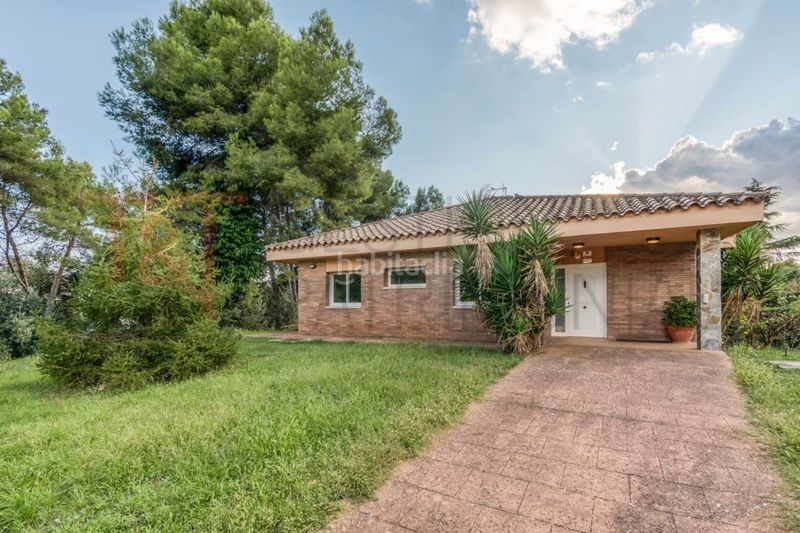Foto 24e72255-4b85-4054-80d7-132b9d1eb450. Casa amb aparcament a Castellarnau Sabadell