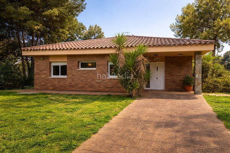 Foto c7215127-45dd-4c19-9e08-fb6e103ef906. Casa amb aparcament a Castellarnau Sabadell