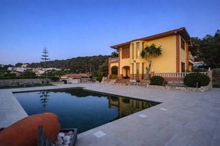 House  Calle tomas breton