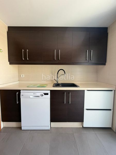 Foto 28a8e729-70b6-4fb1-aa59-dff3e8e2778d. Casa adossada amb aparcament a Daimús