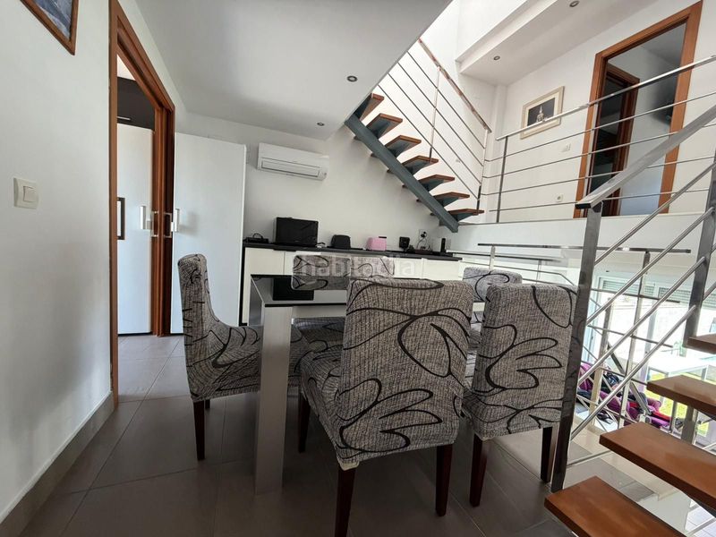 Foto b3bad223-b661-48e6-999d-9df9f02d0887. Casa adossada amb aparcament a Daimús