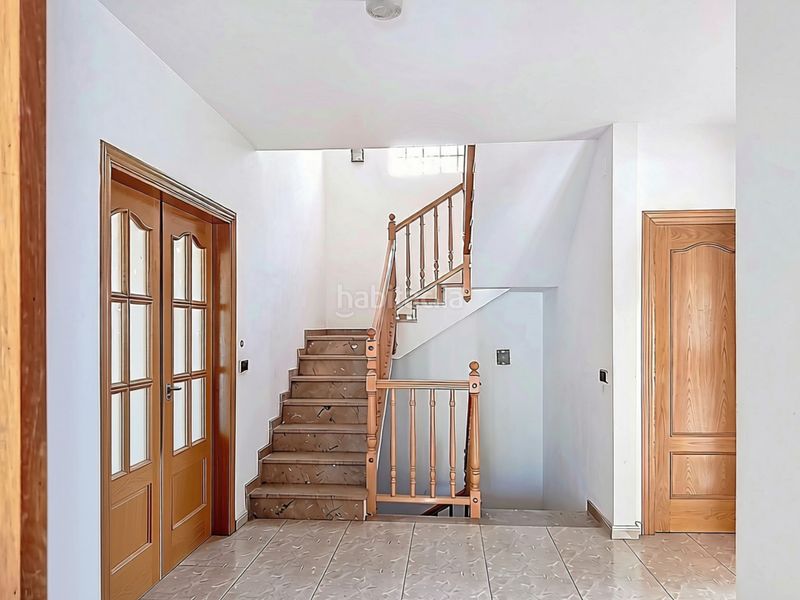 Foto a2a0bb4b-f12c-43e0-bf20-fc1024965a17. Casa amb aparcament a Masquefa