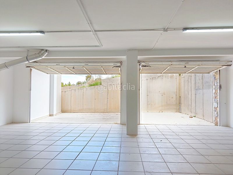 Foto c85e3ec1-36c9-4178-b382-4c5c3f8b79d5. Casa amb aparcament a Masquefa