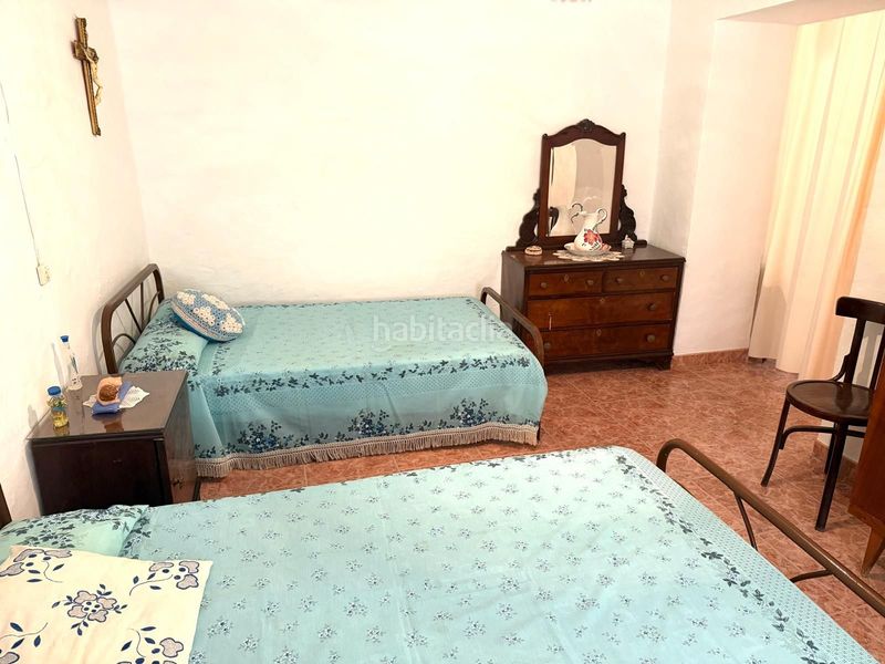 Foto 0cacb403-f9a6-42e2-a11e-7fac2f78953a. Masia amb aparcament a Comares