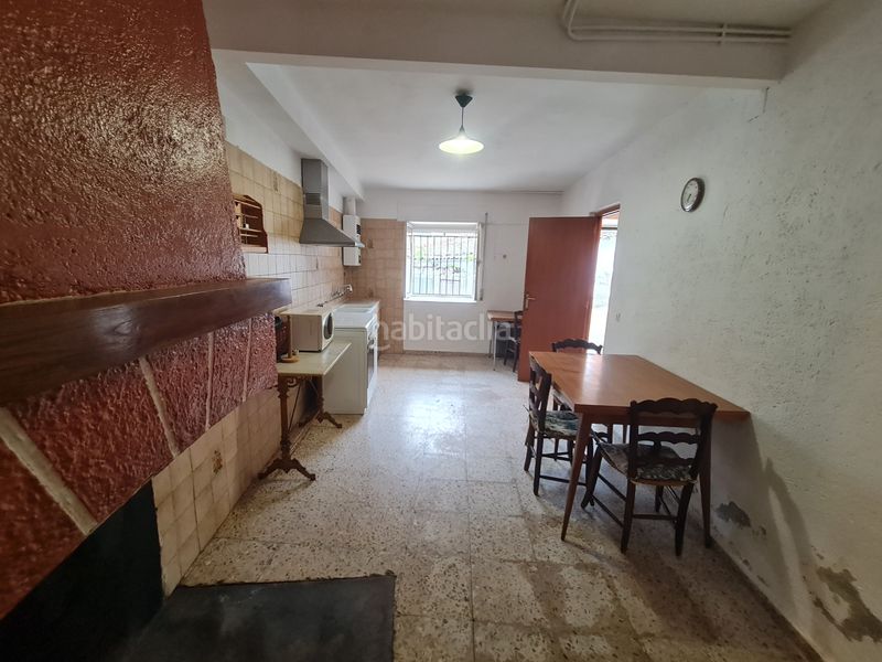 Foto 0a127c3f-c3ea-4999-b40a-708e9a3e2661. Casa amb aparcament a Navacarros