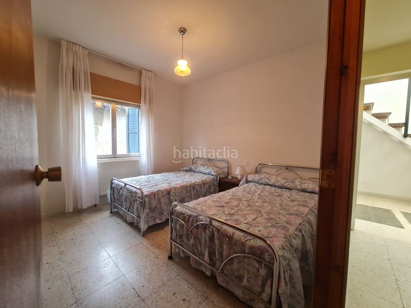 Foto a146f532-a099-494d-b17b-3076522a2e81. Casa amb aparcament a Navacarros