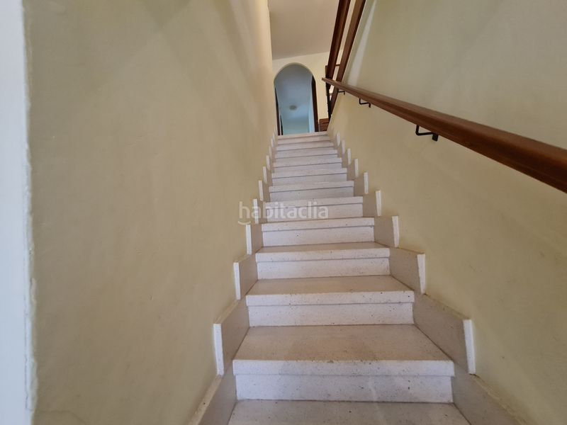 Foto a3dadcea-6282-4ac6-950f-a81bd641769b. Casa amb aparcament a Navacarros