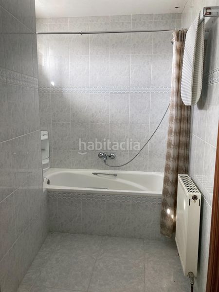 Foto aab9b5ce-9b4b-4736-a979-19e2008d3b91. Casa amb aparcament a Navacarros