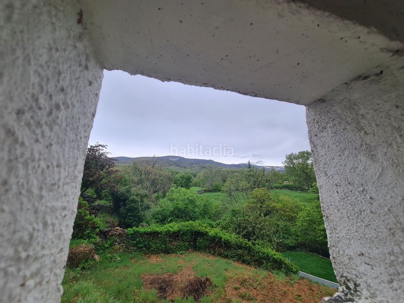 Foto ef2ad9d9-3465-49a4-b980-e94541af1b02. Casa amb aparcament a Navacarros