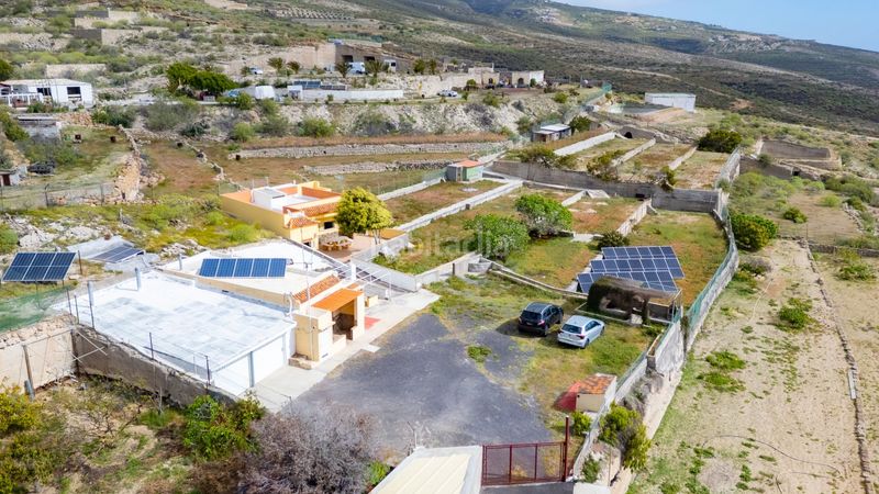 Foto a5eedde3-26d3-48df-8fe2-f4bbc4338697. Casa amb aparcament a El Escobonal - Pájara Güímar