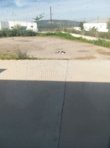 Foto 5fa663a6-25cd-401e-a2eb-bc32447b0648. Edificio en Cabra