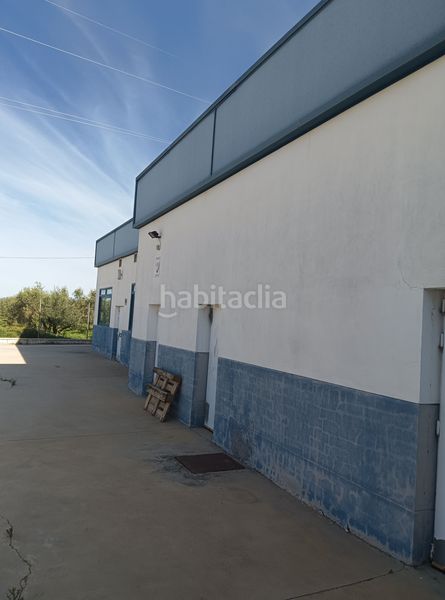 Foto 851448cd-6b68-4c5b-ad4d-ce903a537f57. Edificio en Cabra