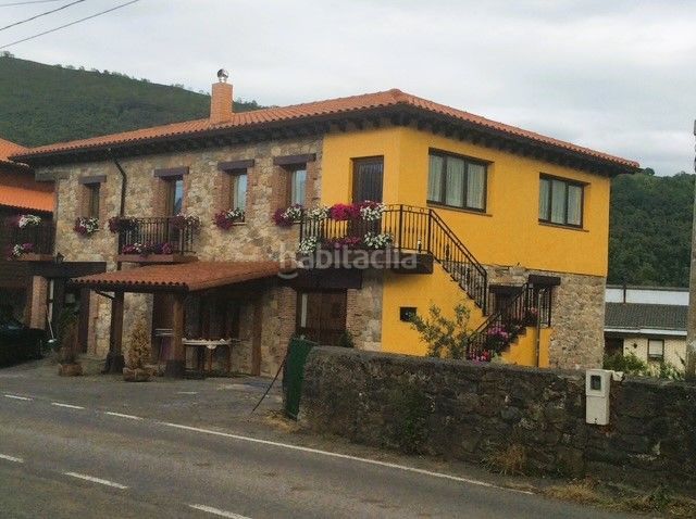 Foto 5fec3ae1-eab7-4599-a6ce-51af3145adb7. Casa amb aparcament a Soba