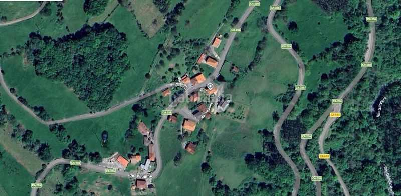 Foto 65a7d660-abd2-4898-9565-2d8b49009ea1. Casa amb aparcament a Soba