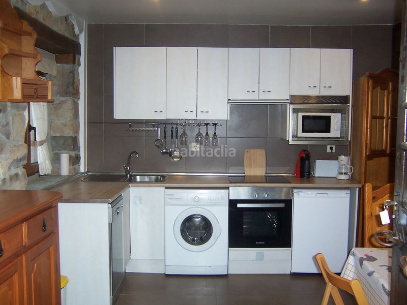 Foto 7a4454f3-c23e-4f57-8cae-84f00dfb6550. Casa amb aparcament a Soba