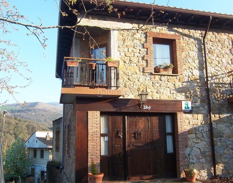 Foto e2d205f2-cb06-45d5-8f22-b6fc59744b8a. Casa amb aparcament a Soba