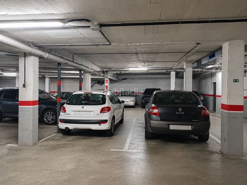 Foto 09adc00e-5f56-4c32-99ed-9fd3e26dccac. Parking coche en Eixample Sabadell