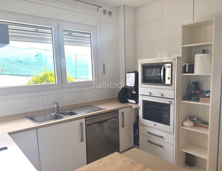 Foto 4ca5f7ab-79bb-4c7e-aadf-a3227d34e86e. Casa amb aparcament a Layos