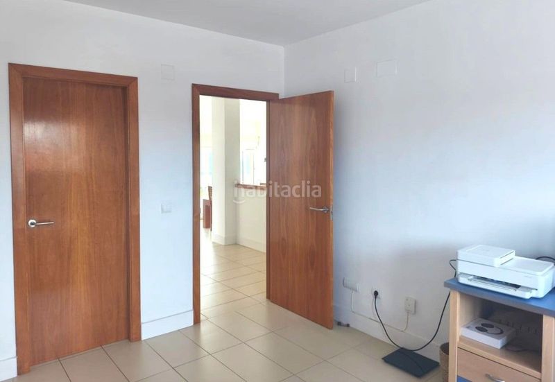 Foto 4df93405-ed38-4321-9e37-fff84175a687. Casa amb aparcament a Layos