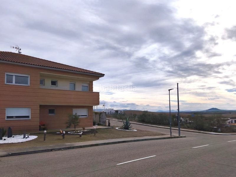 Foto 4e8cdccc-b324-4b06-a5a6-6c3f4ca62400. Casa amb aparcament a Layos