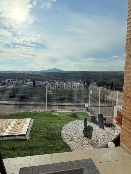 Foto 5445dd3b-7359-4dd4-81a9-406cc88d33e8. Casa amb aparcament a Layos