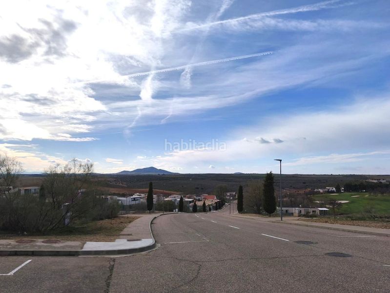 Foto 66f511fc-2fea-404c-9722-ff7aa6471a2d. Casa amb aparcament a Layos