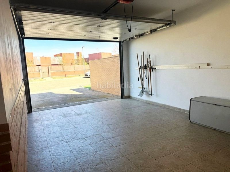 Foto a74a4c82-016b-48d4-a7fb-fece900d1eae. Casa amb aparcament a Layos